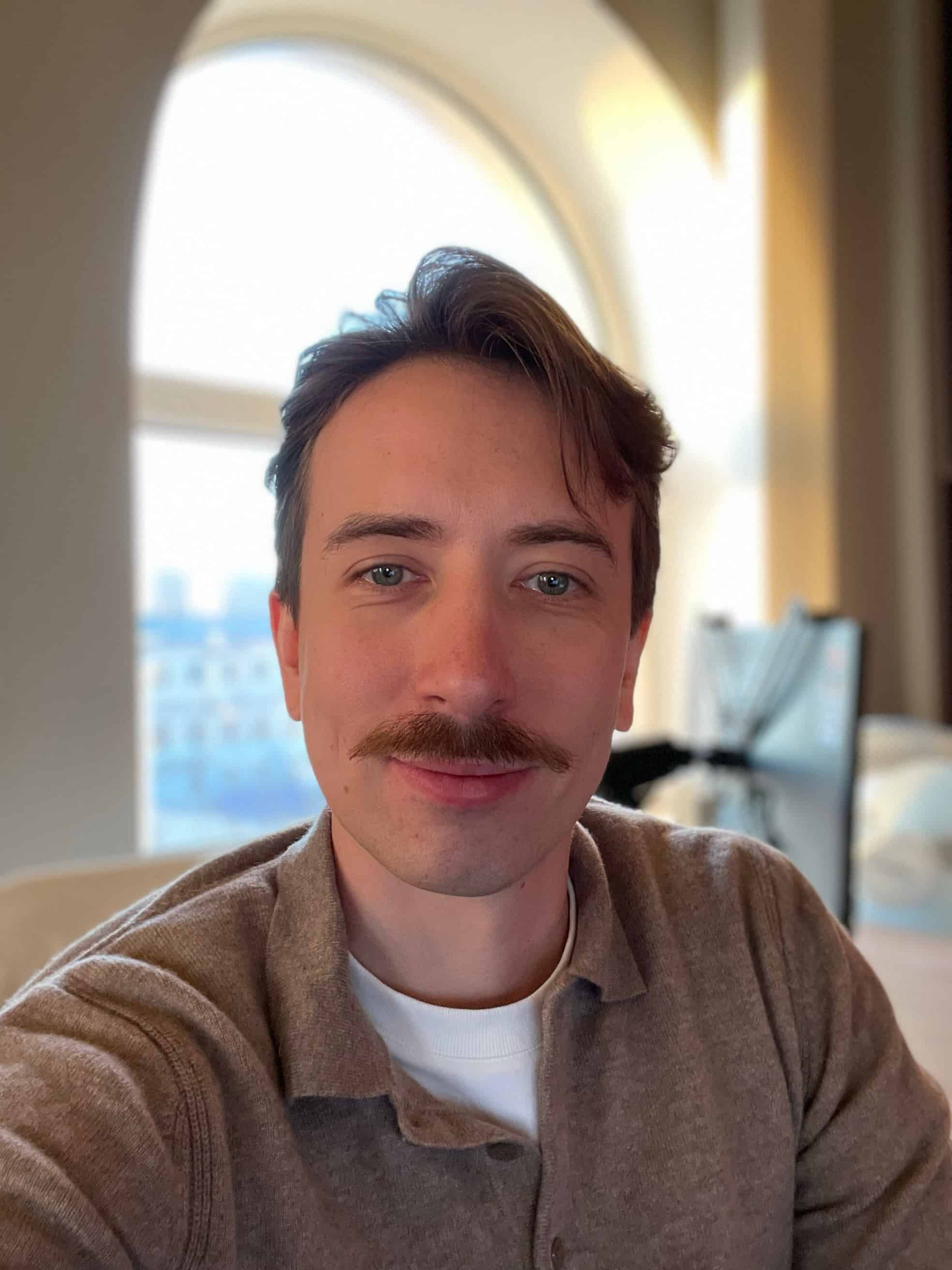 employee photo