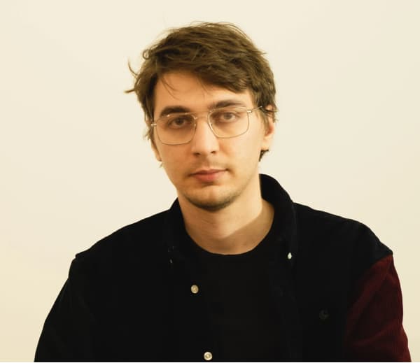 employee photo