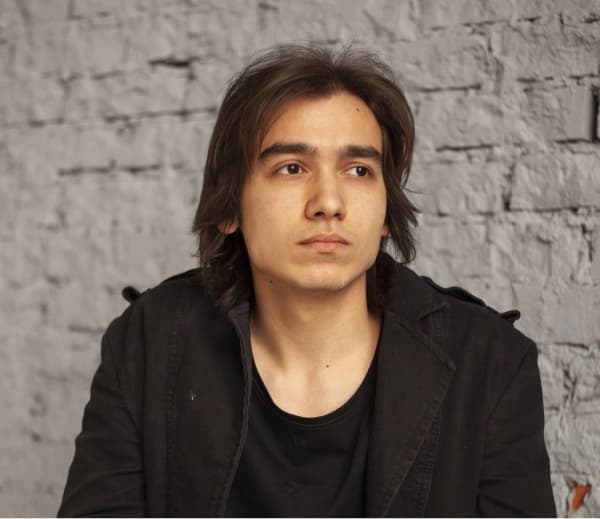 employee photo